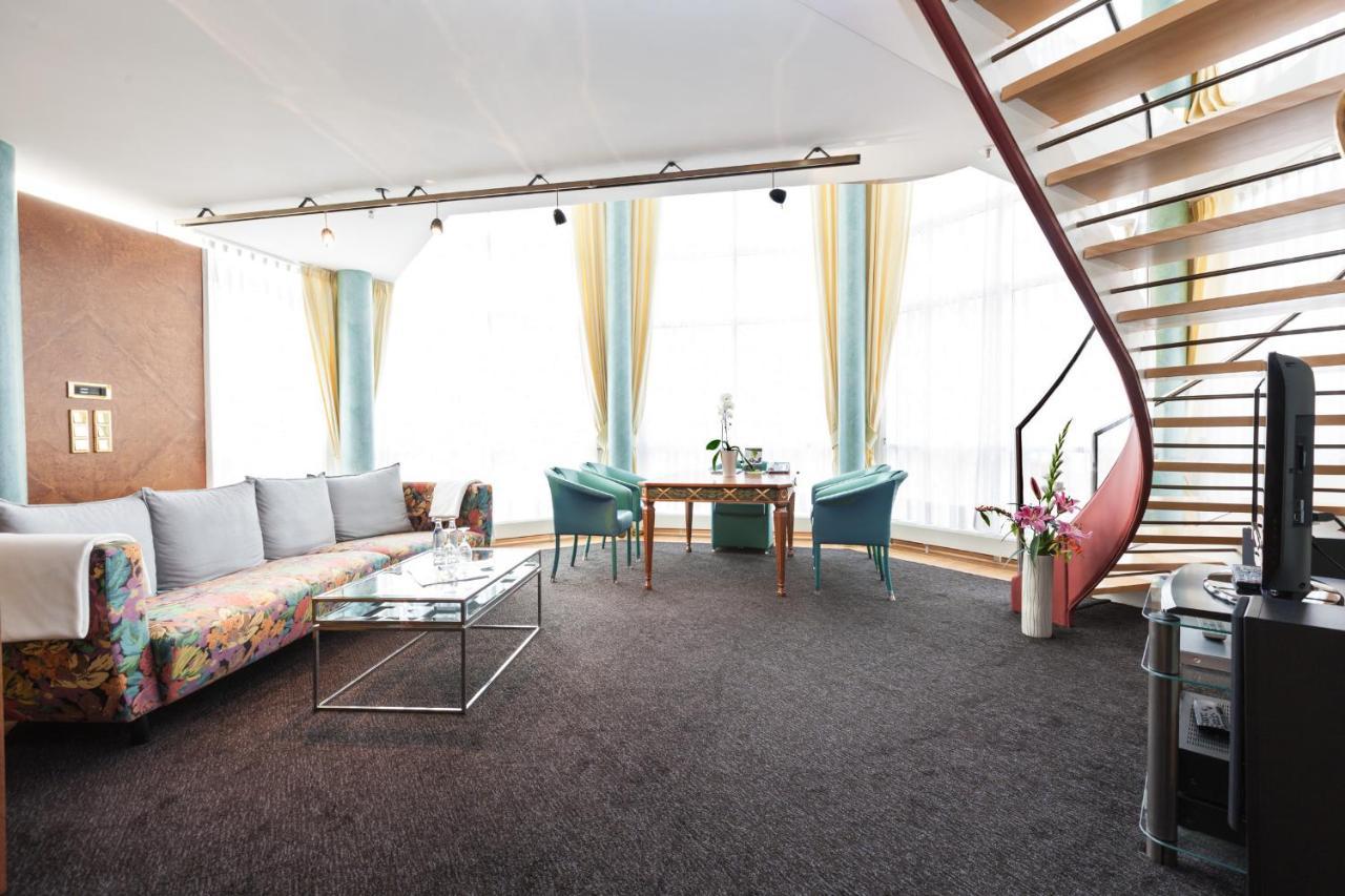 Living Großer Kurfürst 4*