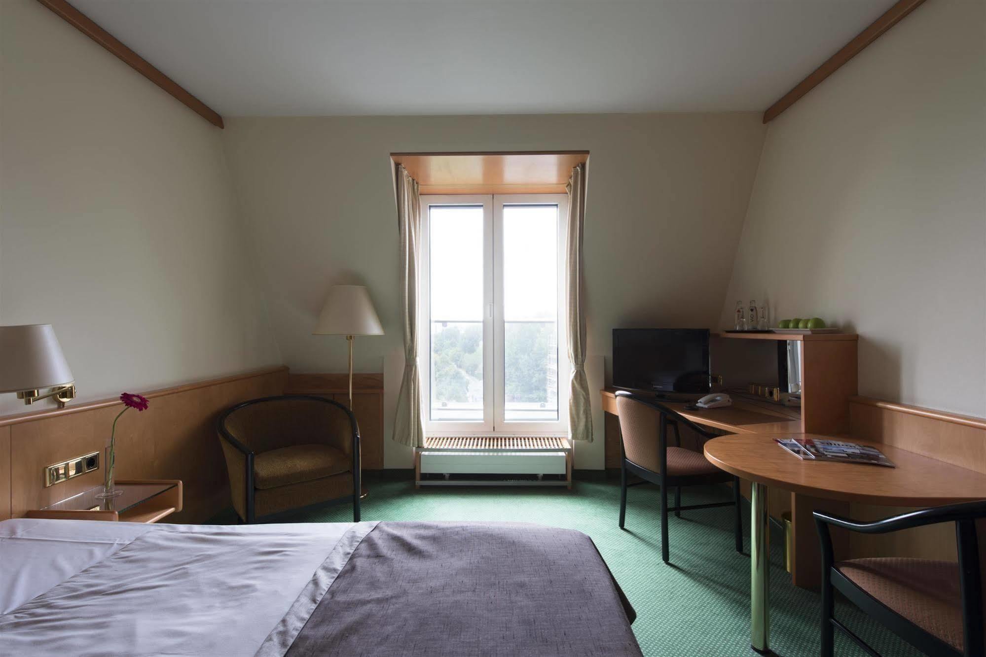 Living Großer Kurfürst 4* Berlin