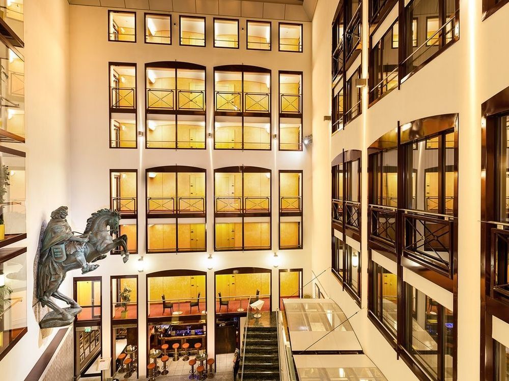Living Großer Kurfürst Hotel 4*